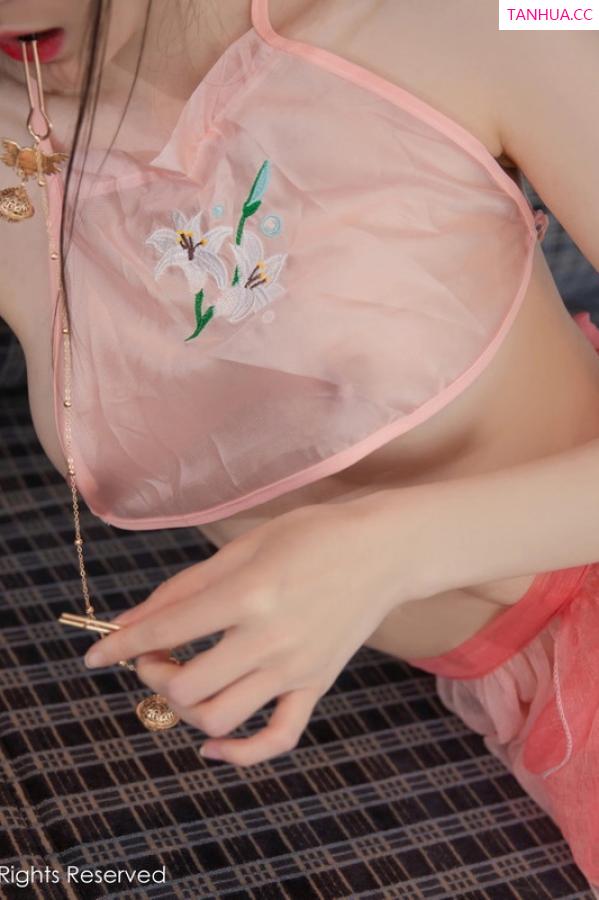 逗逗DouDou  [XiuRen]高清写真图 2023.07.13 No.7075 是小逗逗 古典薄纱第33张图片